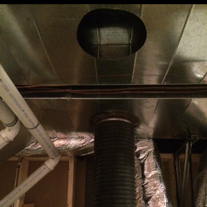 Air duct cleaning vacuum